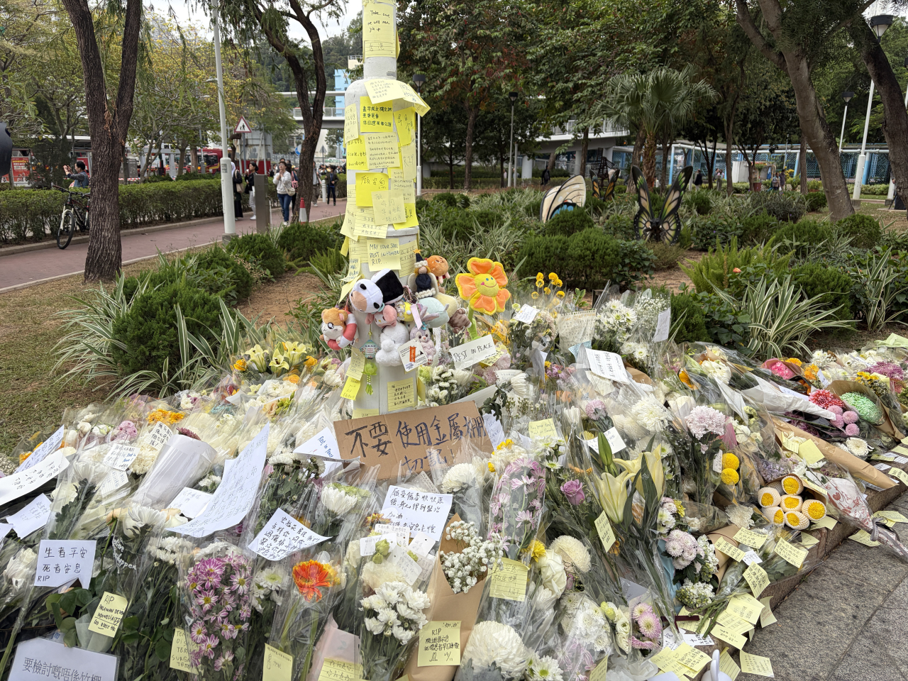 陳仲謀建議面對災難時，有心人倘非心理輔導專業人士，可多聆聽陪伴，惟不宜發表太多意見。（鄧鈞尤攝)