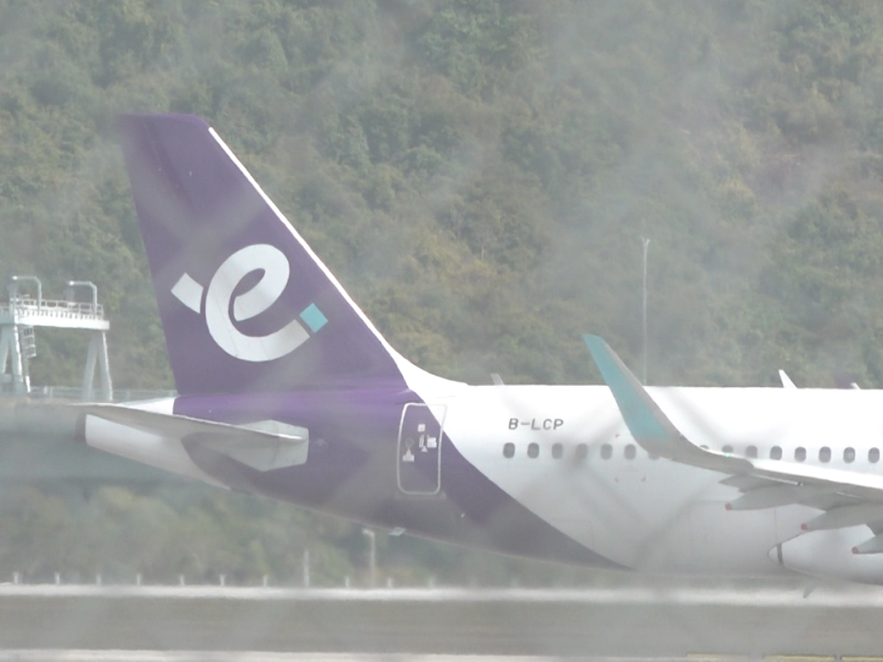 香港快運表示，已完成A320系列客機軟件更新的要求。（港台圖片）