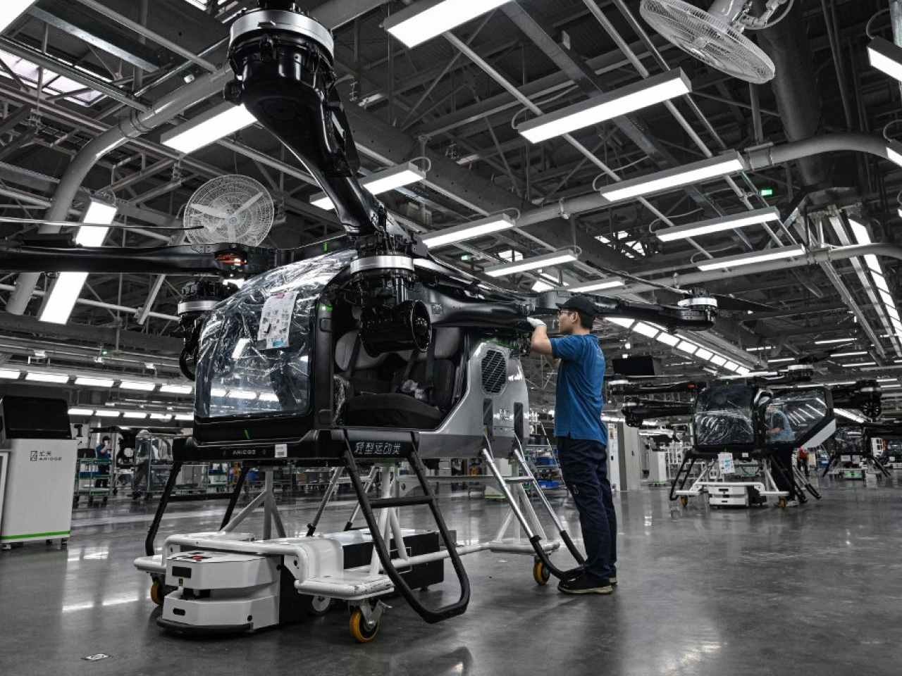 High-tech manufacturing has continued to expand, with its PMI standing at 50.1. File photo: AFP