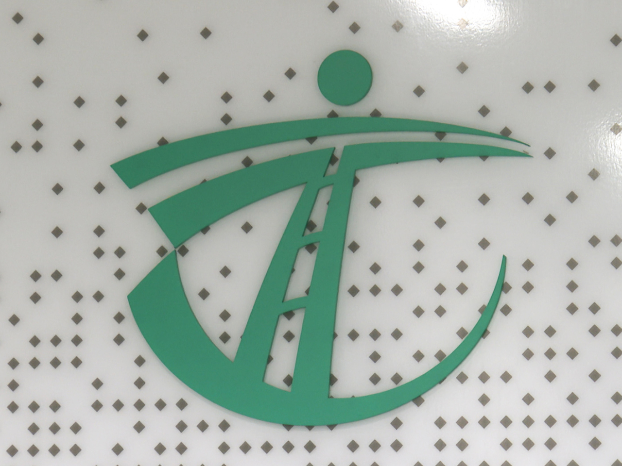 運輸署表示，吐露港公路往九龍方向前往大埔墟支路已解封。（港台圖片）