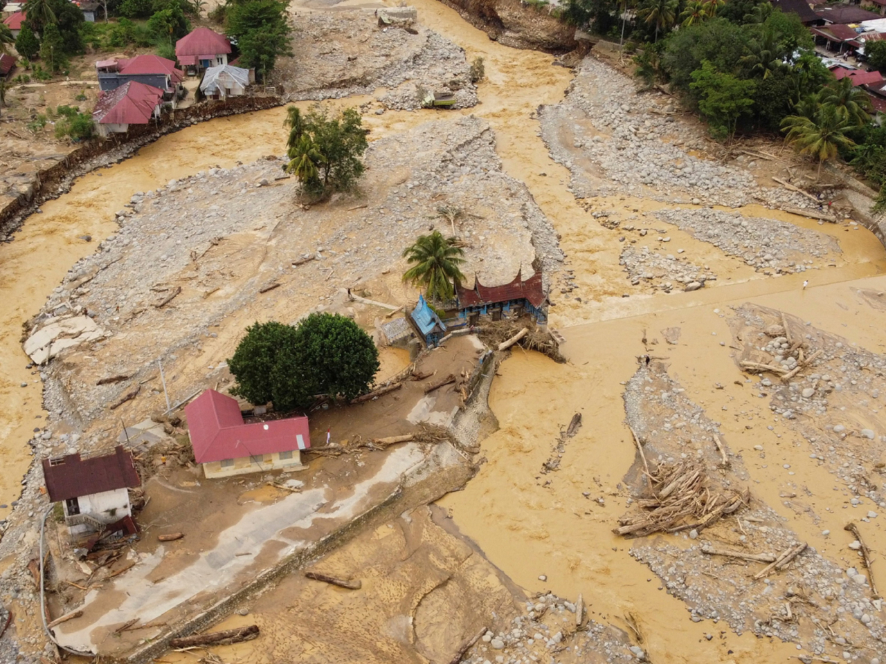 印尼蘇門答臘島災情嚴重。（路透社）