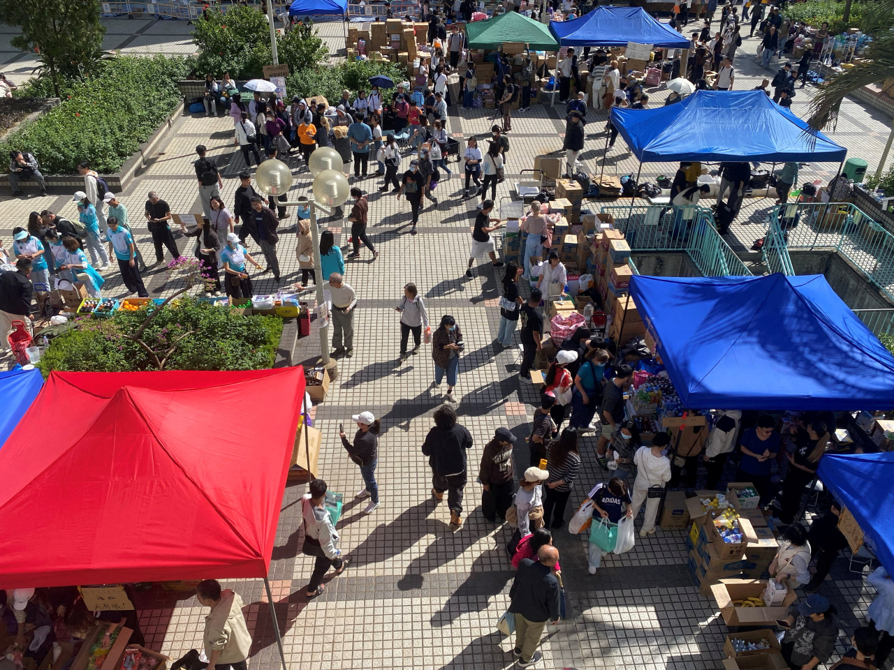 The HK$50,000 living allowance will be available from this week as most residents escaped from the deadly Tai Po fire with only the clothes on their back. File photo: Reuters