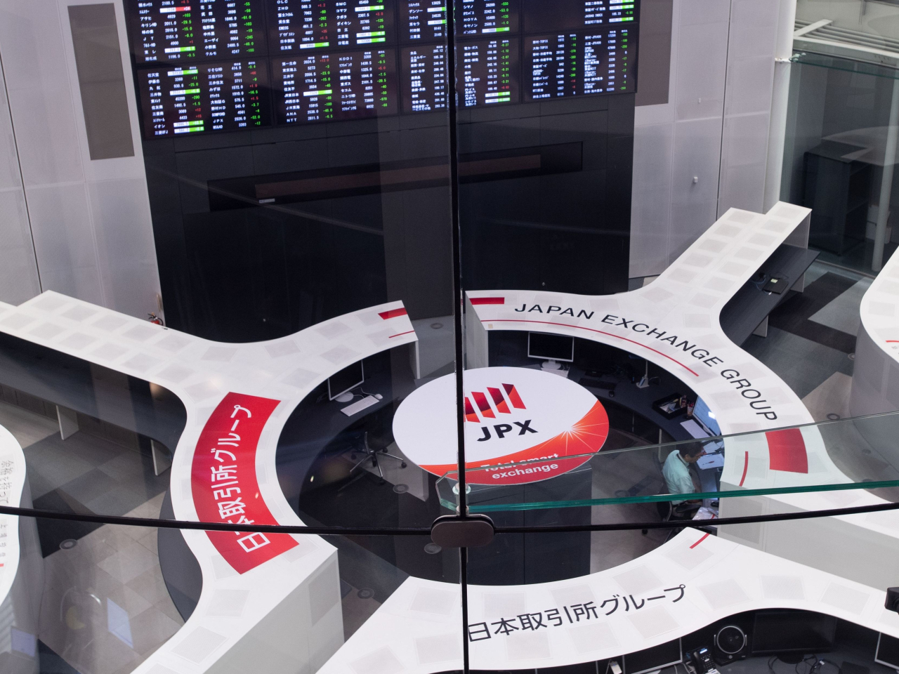 日經指數收市報49303點，跌950點，跌幅1.89%。（交易所圖片）