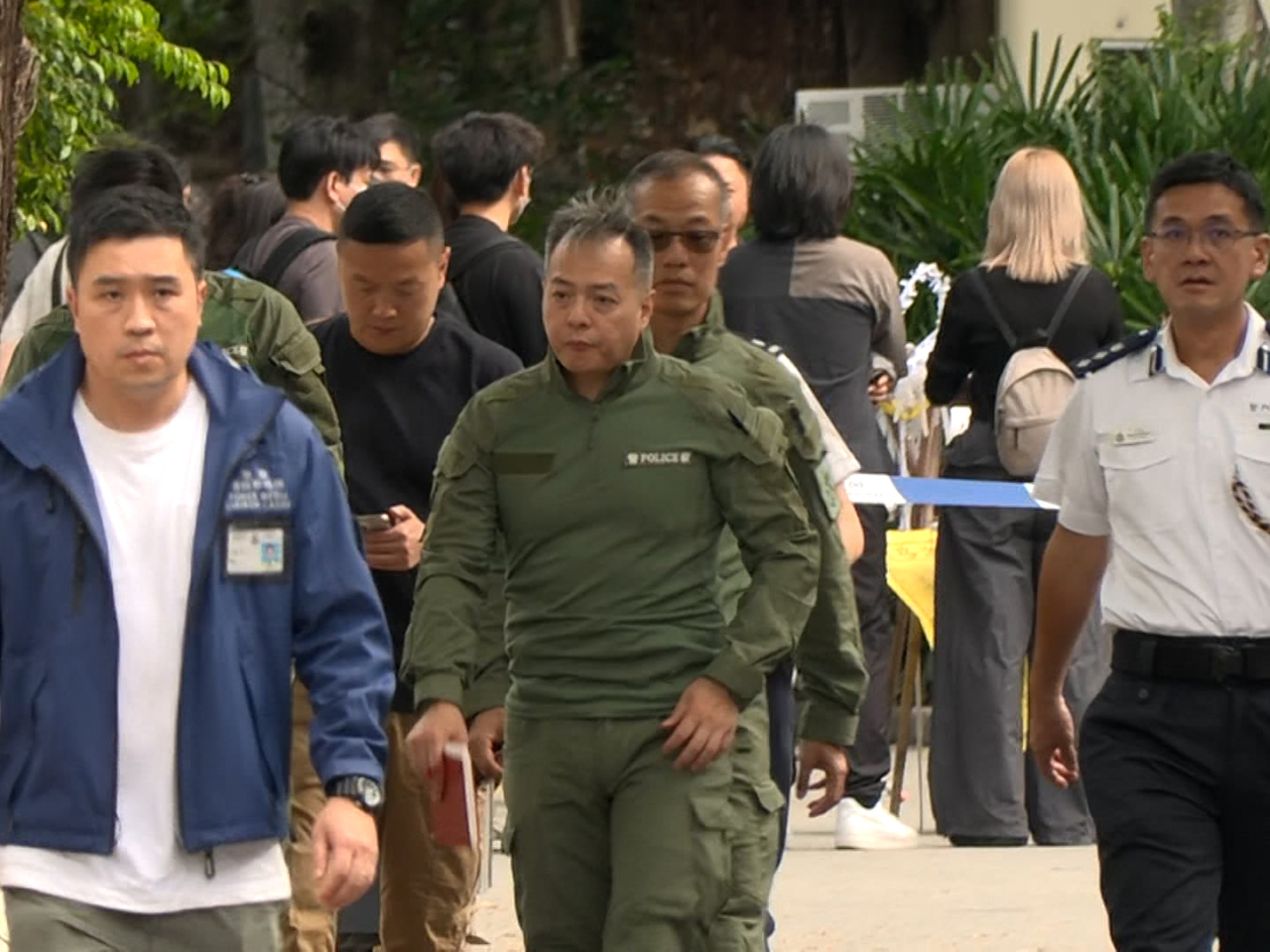 警務處處長周一鳴到搜證現場視察。（梁禎祥攝）