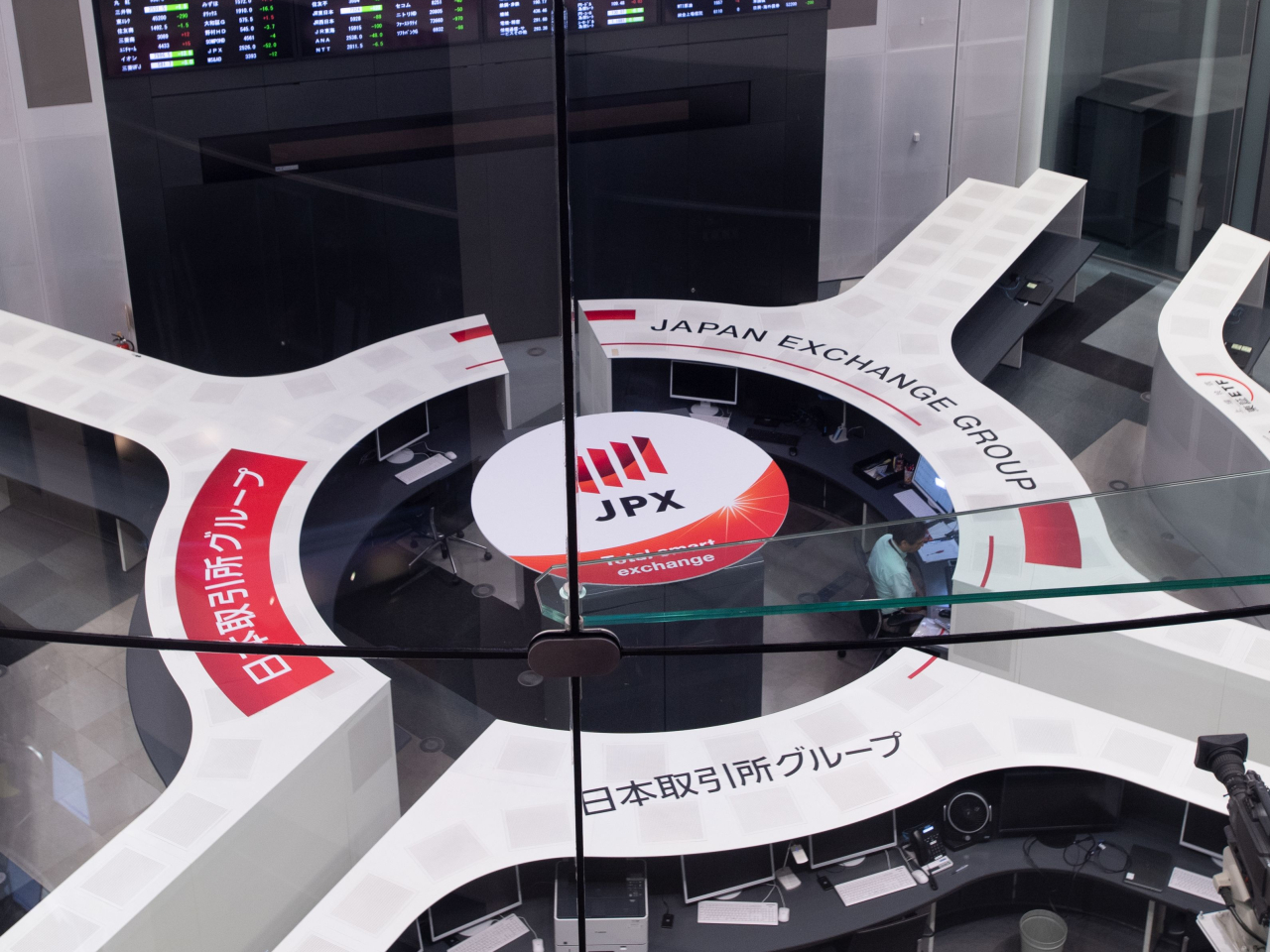 日經指數半日升559點，報49862點，升幅1.13%。（日本交易所圖片）