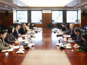 凌激會見隨同馬克龍訪華的韓法利。（商務部網頁圖片）