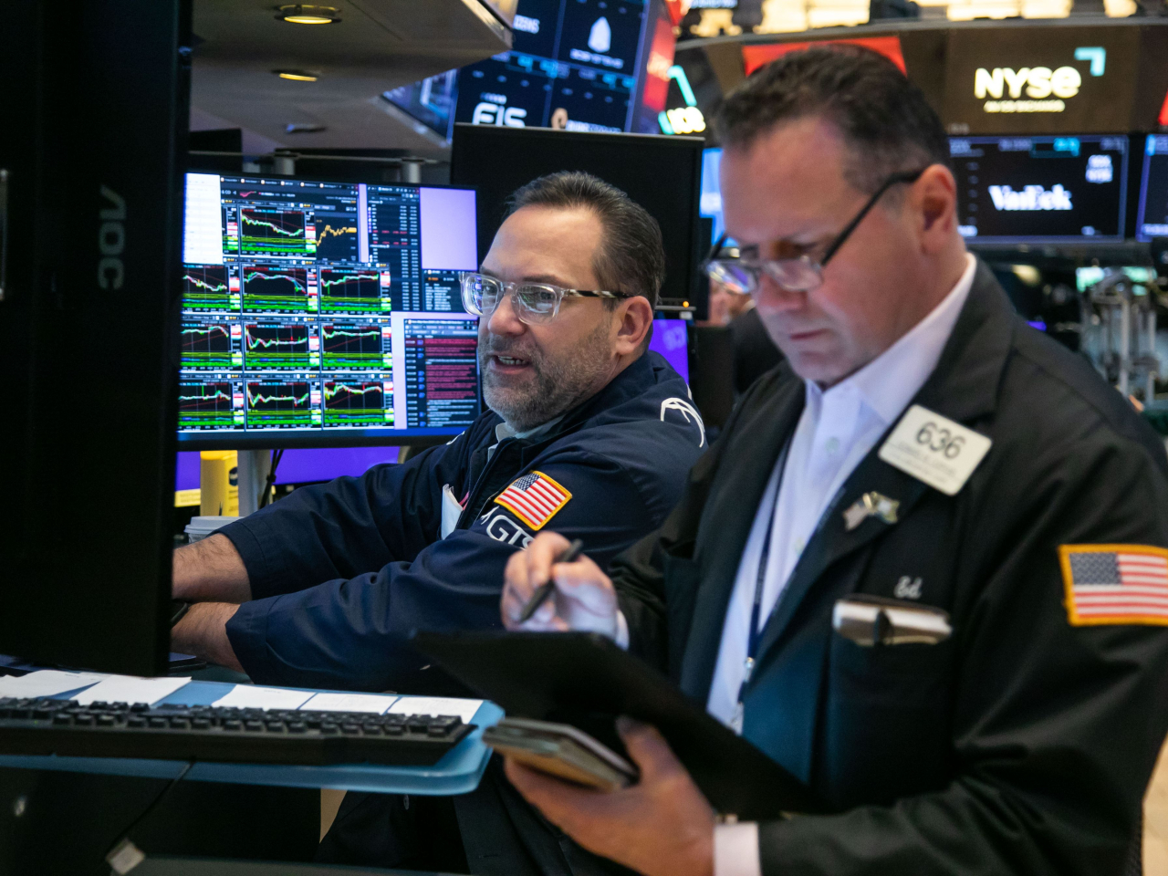 納斯達克指數較早時報23286點，跌127點，跌幅0.54%。（新華社資料圖片）