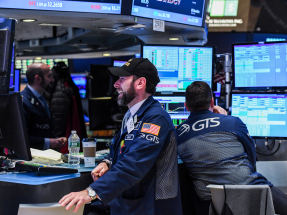 道指升408點，聯合健康升近半成，是升幅最大的道指成份。（新華社資料圖片）