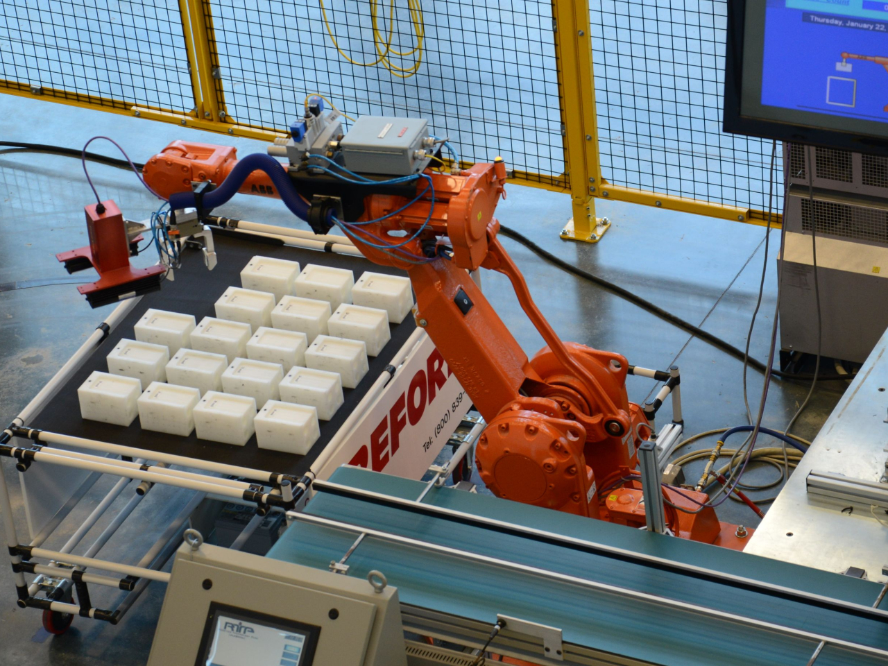 美國9月工廠訂單按月升0.2%，差過市場預期的0.5%，較8月放緩1.1個百分點。（新華社資料圖片）