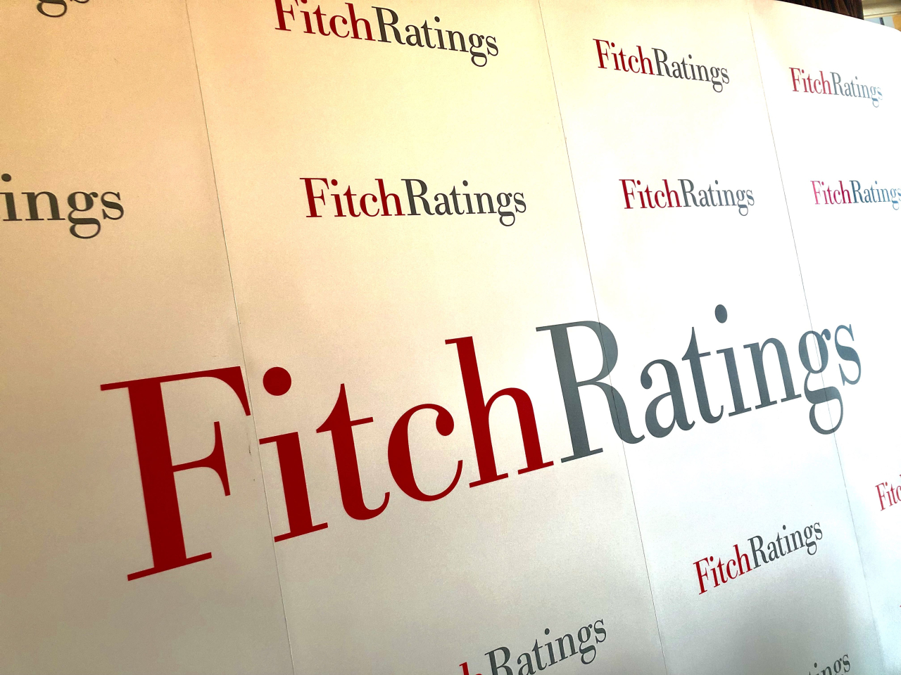 惠譽料宏福苑火災打擊主要承保商中國太平保險的盈利，但不太可能影響信用評級。（港台圖片）