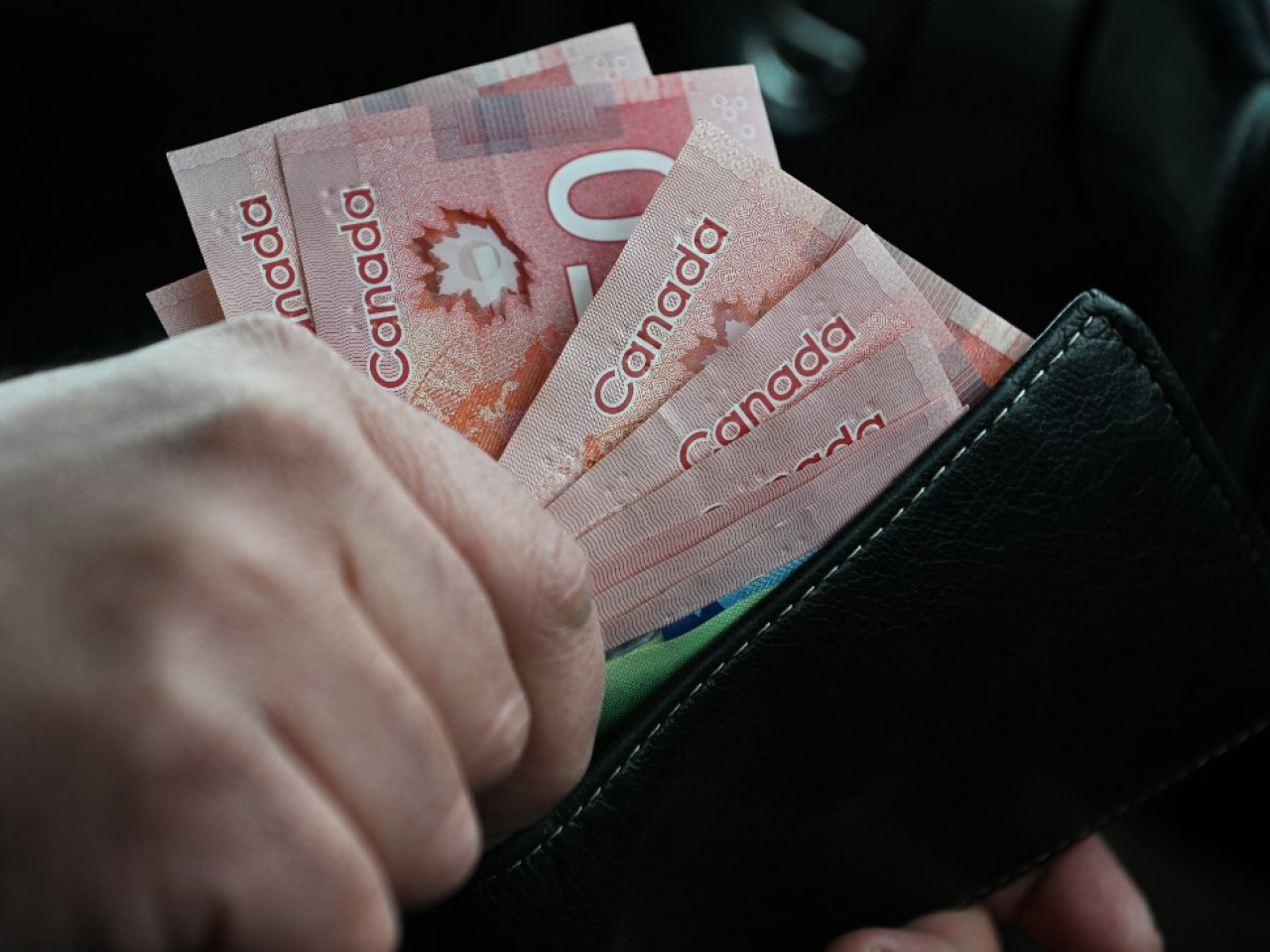 路透社調查反映，如果加拿大與美國貿易談判持續過久，將提高加拿大進一步減息可能性。（法新社資料圖片）