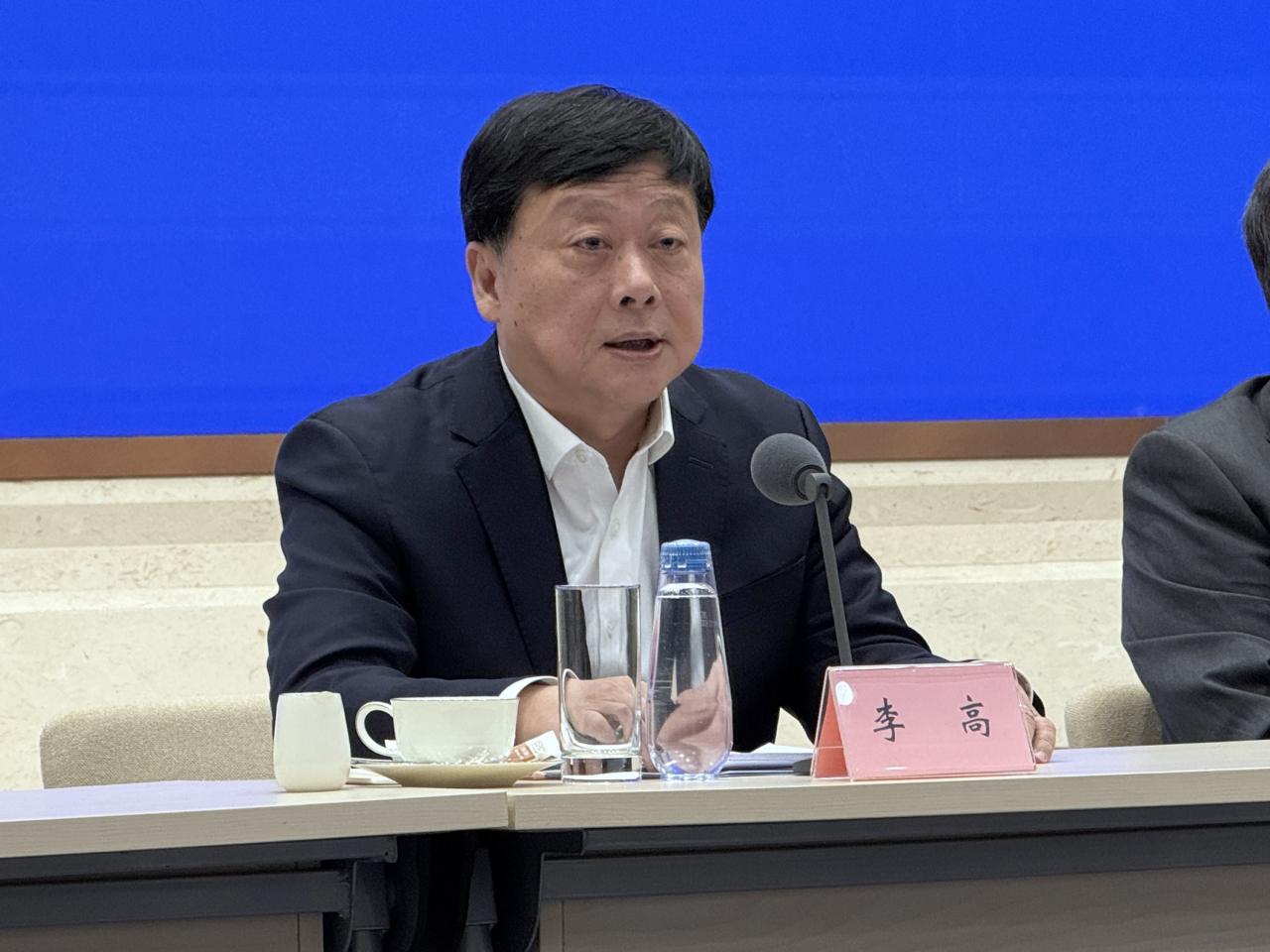 李高指氣候變化是全球問題，可深化國際合作，共同走上綠色低碳發展的道路。（任浩鋒攝）