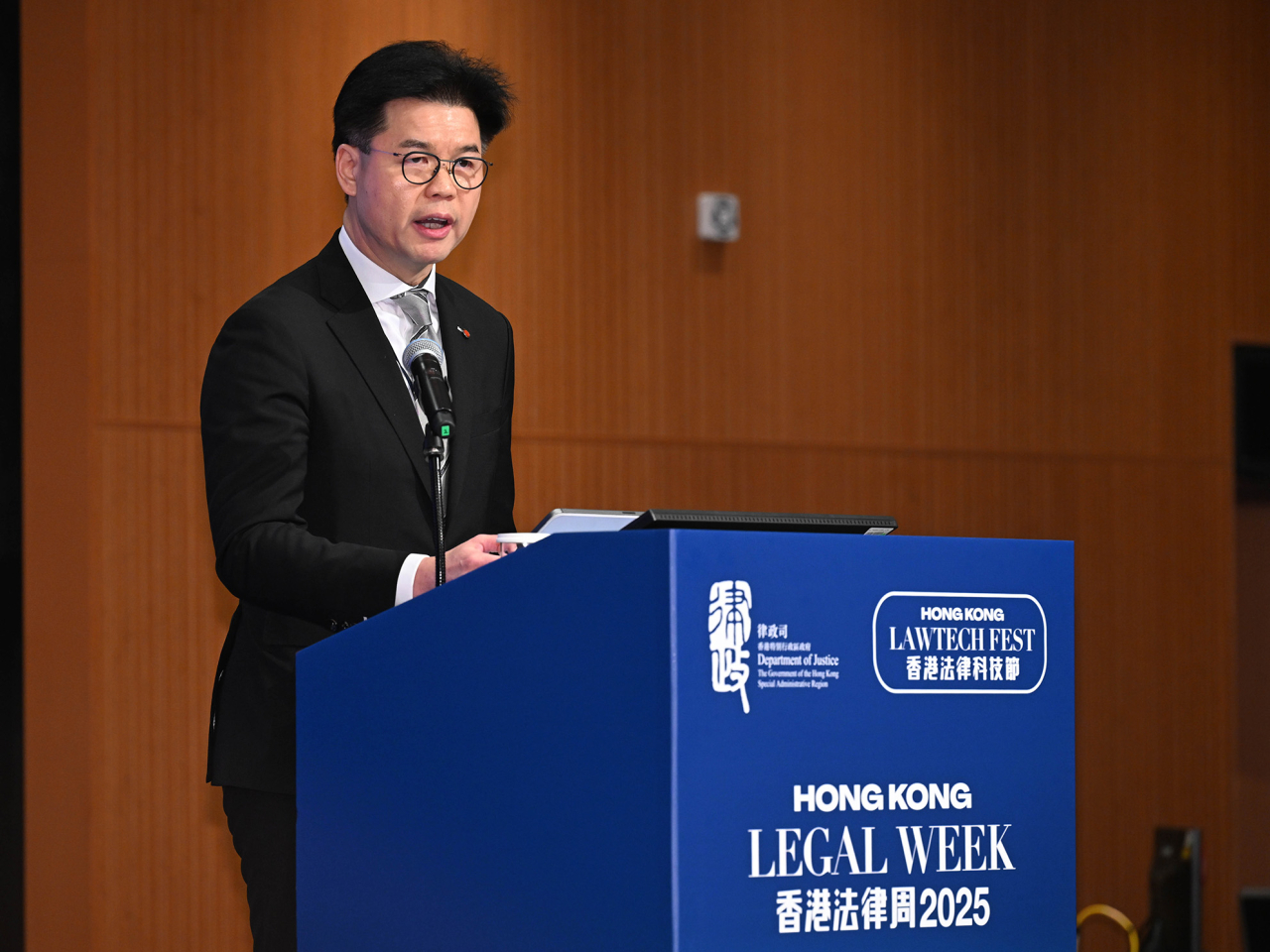 湯文龍在香港法律周發表主題演講。（政府新聞處）