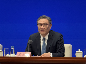 王文濤表示，在「十五五」規劃時期，需要推動貿易創新發展，加強貨物貿易、服務貿易、數字貿易的貿易強國「三大支柱」。（港台圖片）