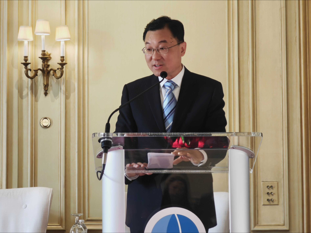 謝鋒說，希望中美工商界「堅持擴大對話清單、持續拉長合作清單、不斷壓縮問題清單」。（中國駐美大使館）