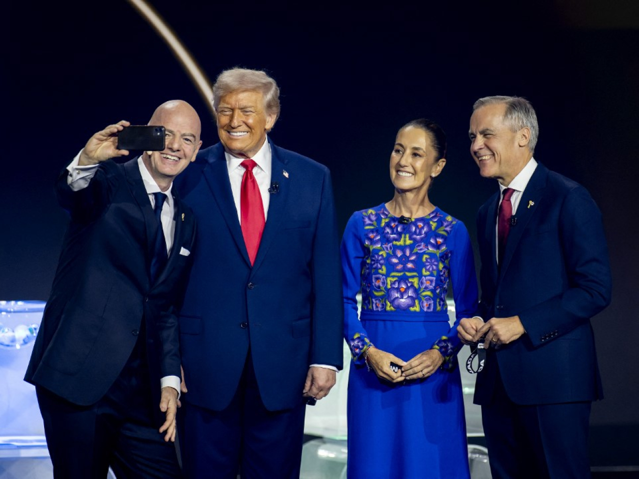 三人趁出席華盛頓舉行的2026年世界盃抽籤儀式期間會面。（法新社）