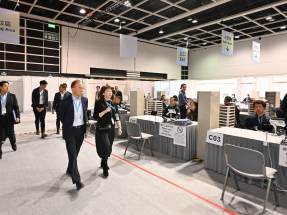 立法會選舉｜多名官員前往投票　呼籲選民行使投票權