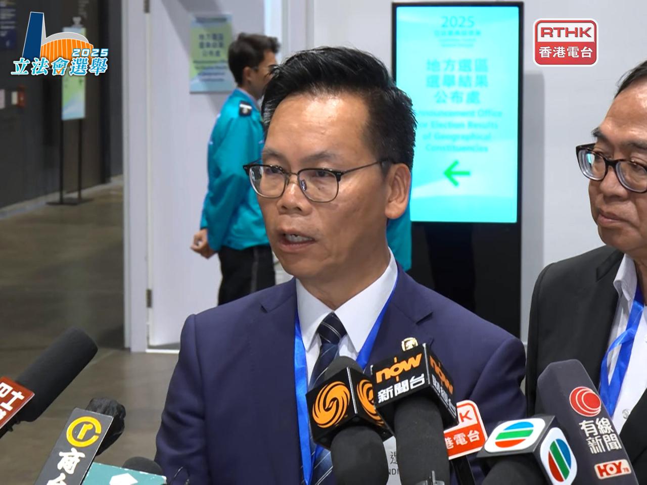 卜國明認為立法會應該與政府一同深究事件起因，若制度出現問題要共同處理。（鍾家銘攝）