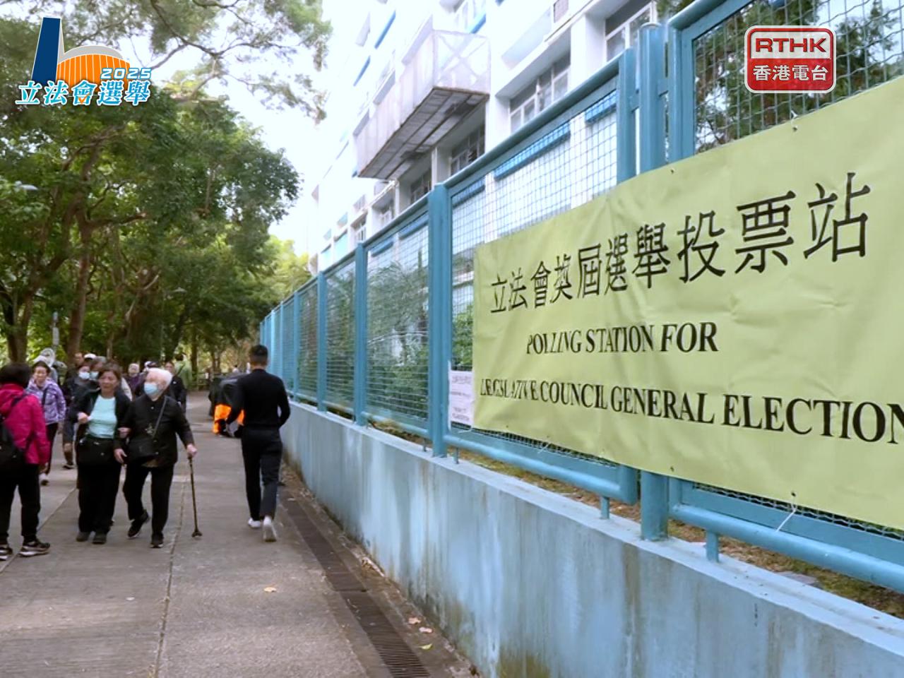 陳國基感謝每名踴躍投票的選民，形容他們熱忱參與是推動災後各項工作和改革發展的巨大力量。（梁禎祥攝）