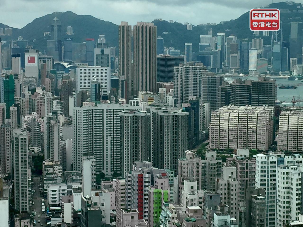 中原地產數據顯示，今年首11個月，400萬元以下的一、二手私人住宅買賣逾1.26萬宗，預料全年達1.3萬宗。（港台圖片）