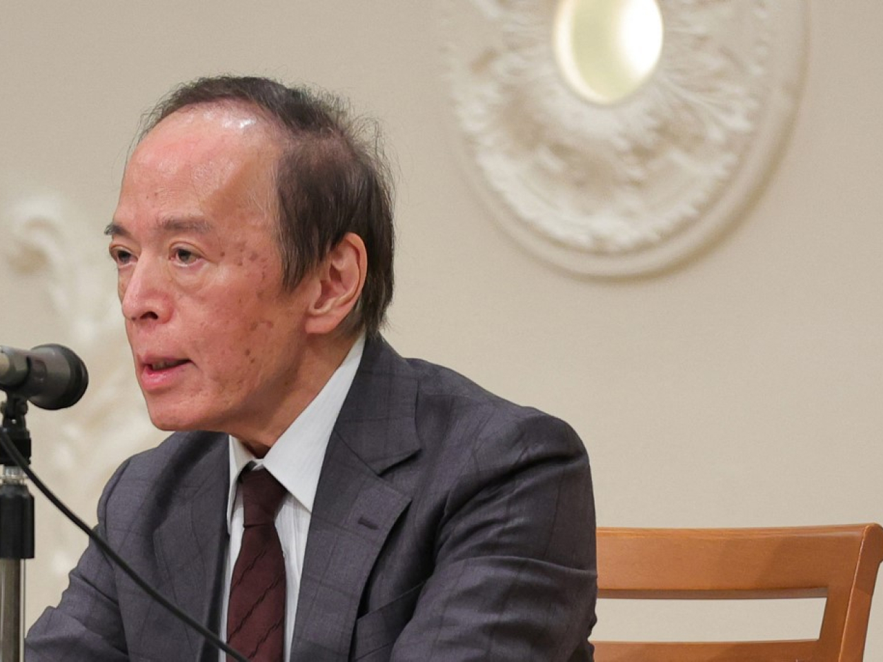 植田和男稱，如果長期利率大幅上升、出現劇烈波動，央行將增加國債購買力度。（法新社資料圖片）