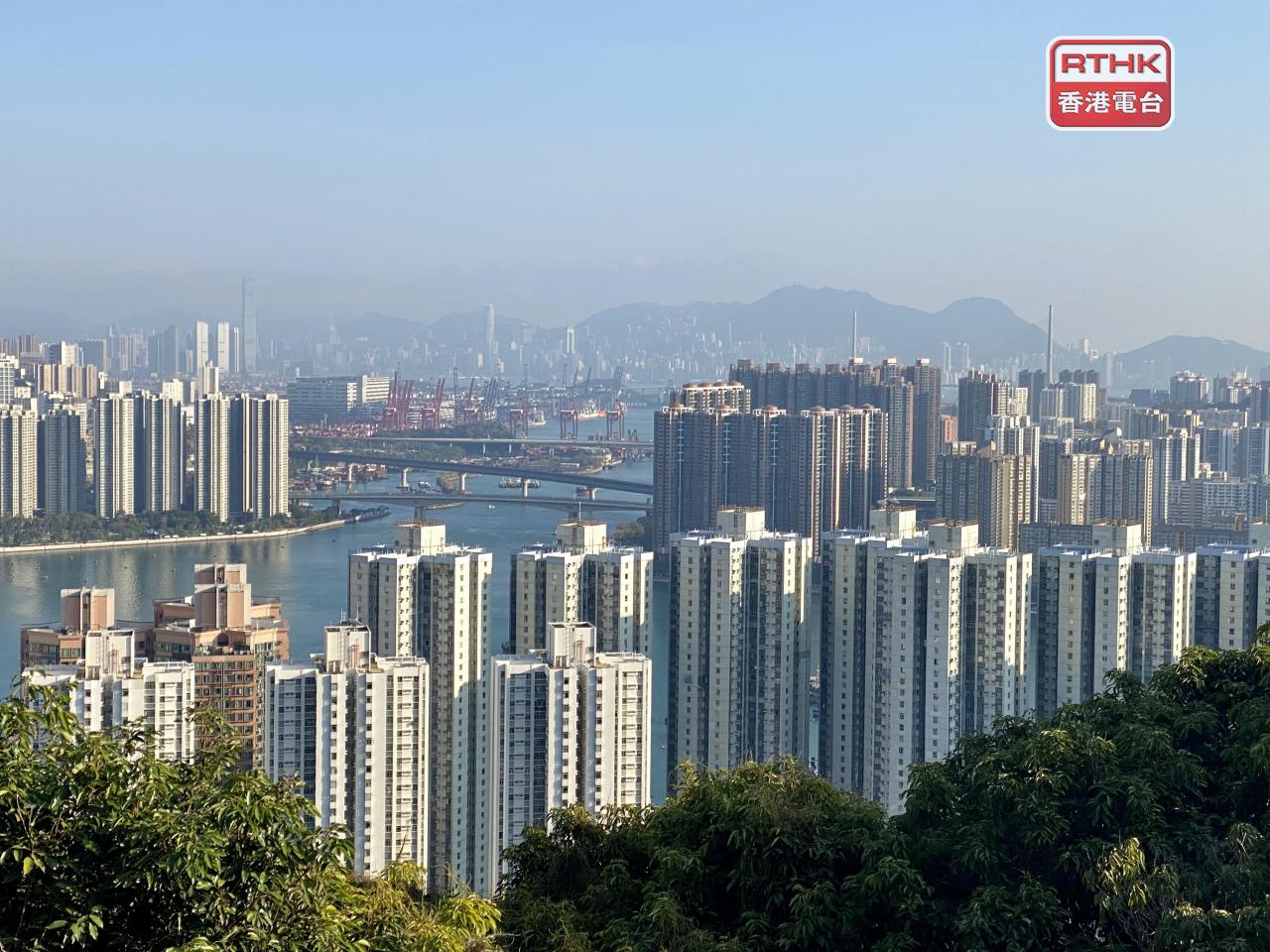 利嘉閣預計，今年全年樓價至少升逾3%，結束連續3年跌勢。（港台圖片）