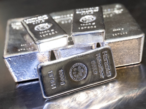 多個因素帶動白銀升穿每盎司60美元大關。（法新社資料圖片）