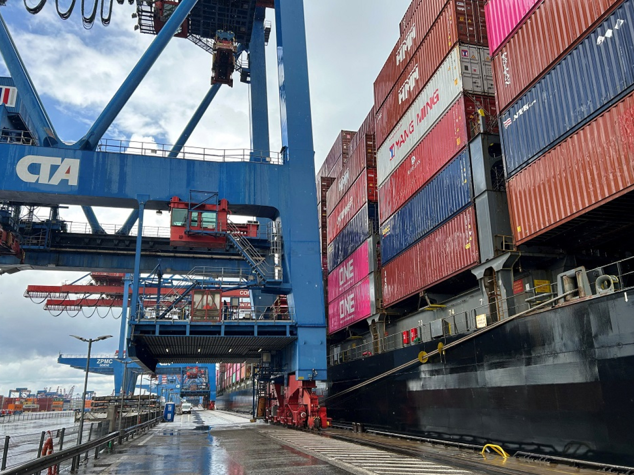 Unctad says if current projections hold, global trade in 2025 will see an increase of about US$2.2 trillion. File photo: Reuters