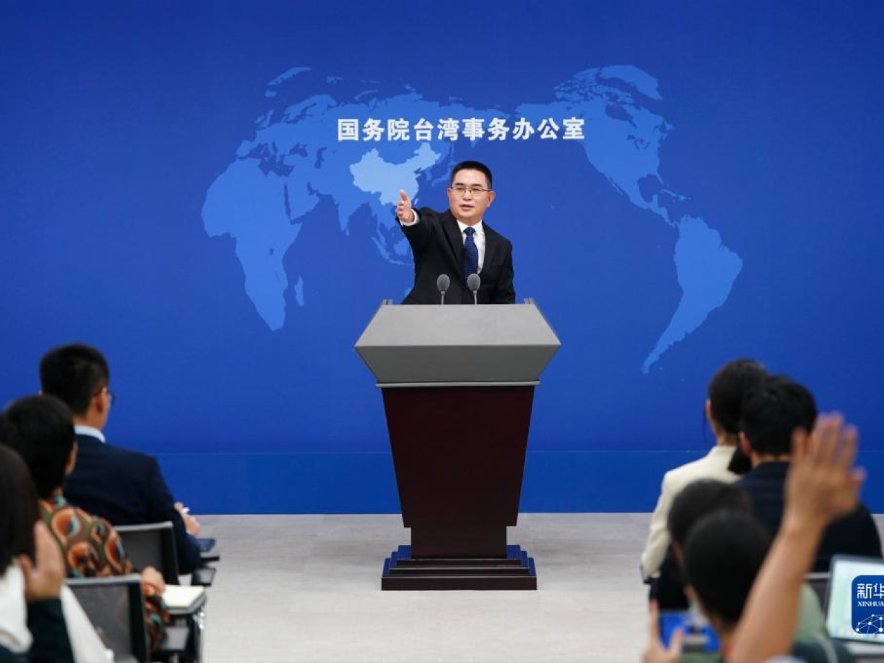 陳斌華批評，賴清德當局在產業上任由美國予取予求，任其榨乾台灣優勢產業價值。（新華社）