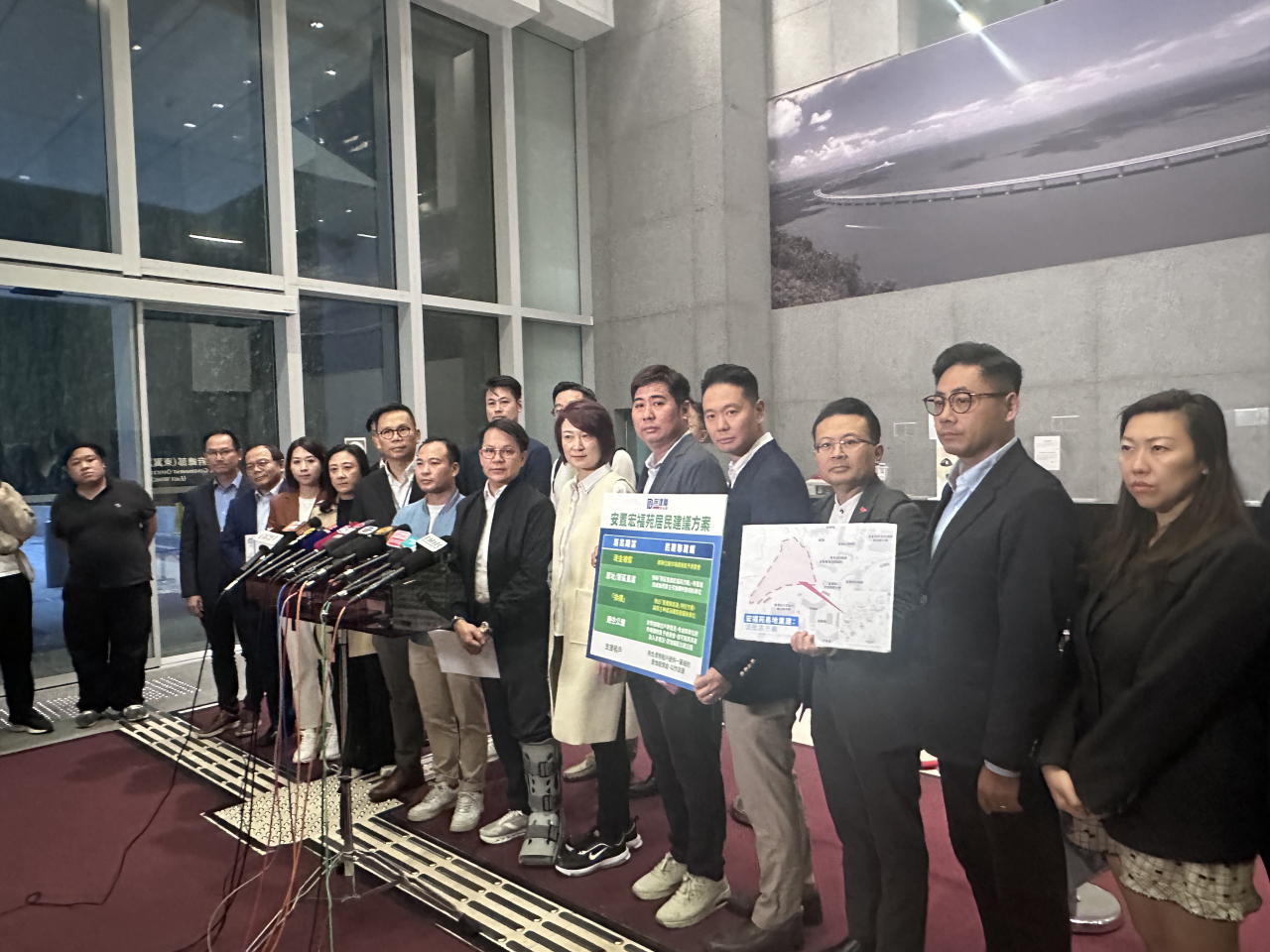 All 20 legislators-elect from the DAB met with government officials to discuss rehousing and compensation arrangements for residents of Wang Fuk Court. Photo: RTHK