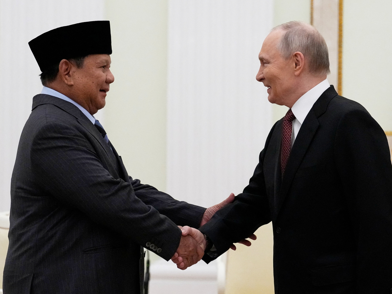 普京在克里姆林宮與普拉博沃會談。（路透社）