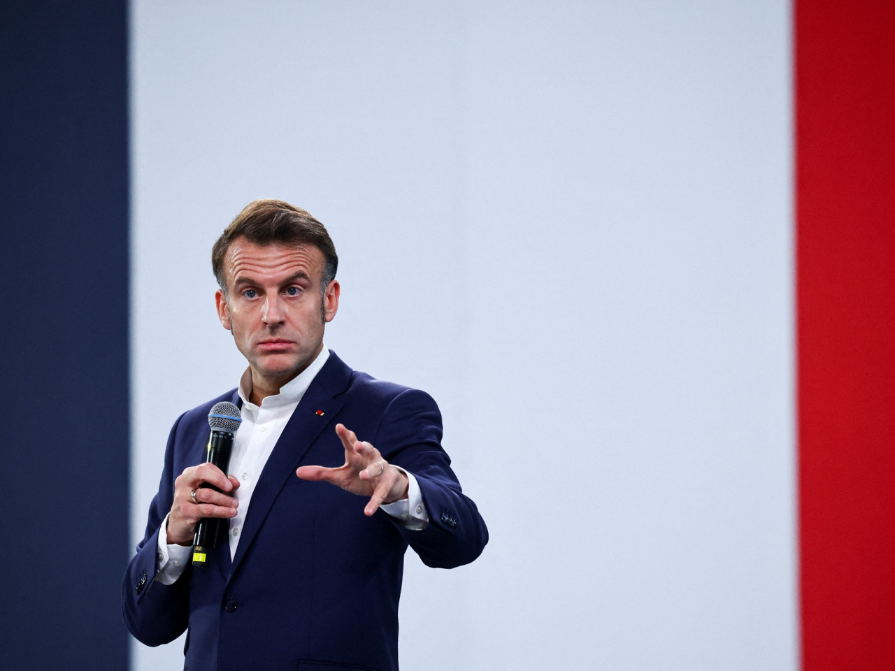 馬克龍（圖）與施紀賢及默茨，星期三與特朗普就烏克蘭問題通話。（路透社資料圖片）