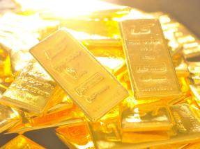 現貨金較早時跌不足0.1%，報每盎司4225.9美元。（法新社資料圖片）