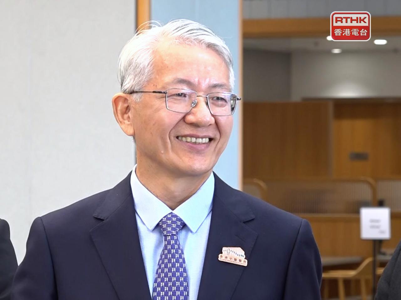 卞兆祥形容今日全日的預約非常踴躍，反應很好。（葉美薏攝）