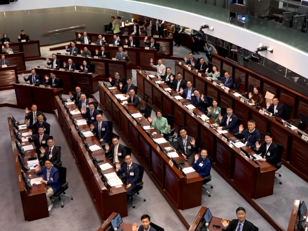 多名候任議員陸續到立法會出席簡介會。