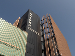 Race for consultations as Chinese meds hospital opens