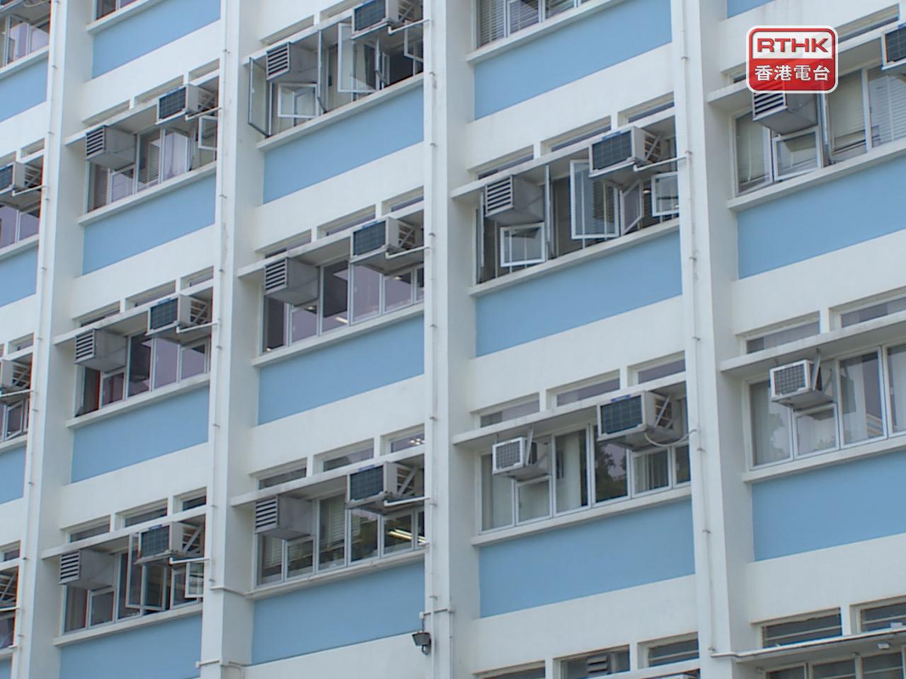 教育局會以先行先試方式逐步推行計劃，並為直資學校提供所需支援。（港台圖片）