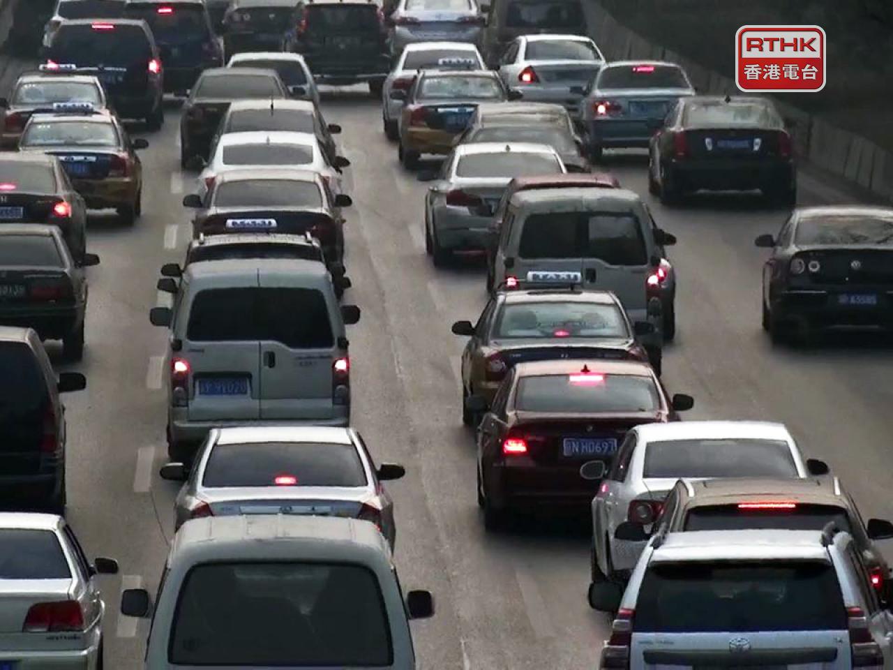 中國汽車工業協會表示，政策組合帶動汽車內需市場改善，預料全年銷量再創新高。（港台圖片）