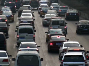 中國汽車工業協會表示，政策組合帶動汽車內需市場改善，預料全年銷量再創新高。（港台圖片）