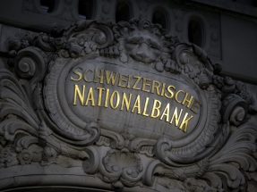 瑞士央行說，在必要時調整貨幣政策，以維持物價穩定，並準備好在必要時干預匯市。（法新社資料圖片）
