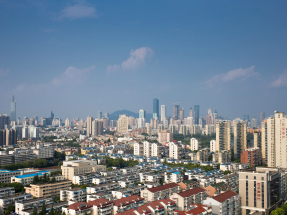 分析指，房地產風險在政策排序排第八，反映並非重大風險來源，預計政策仍以收儲等措施為主。（新華社資料圖片）