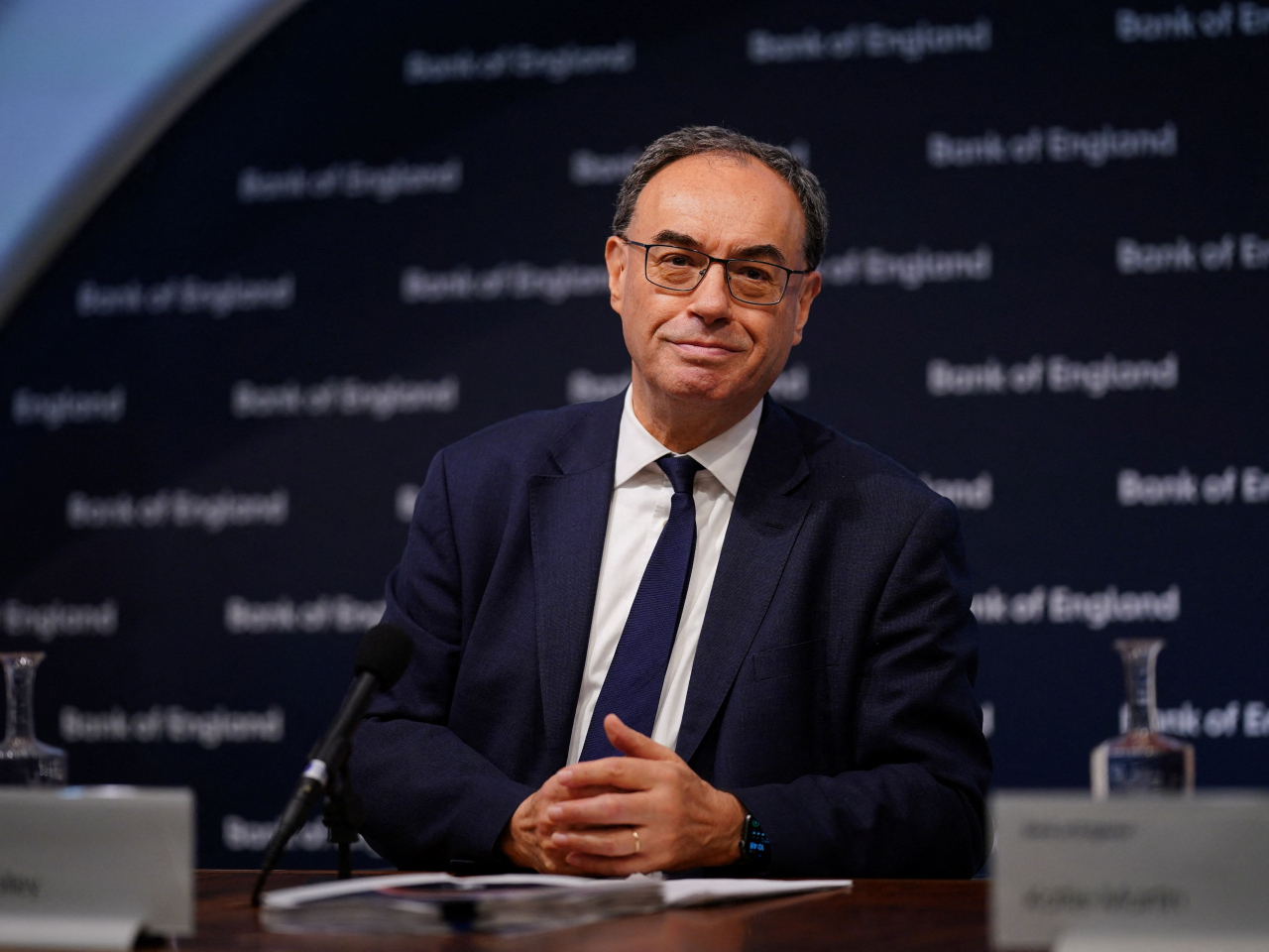 英倫銀行總裁貝利表示，將繼續縮表，大幅削減剩餘的5530億英鎊英債持倉。（路透社資料圖片）