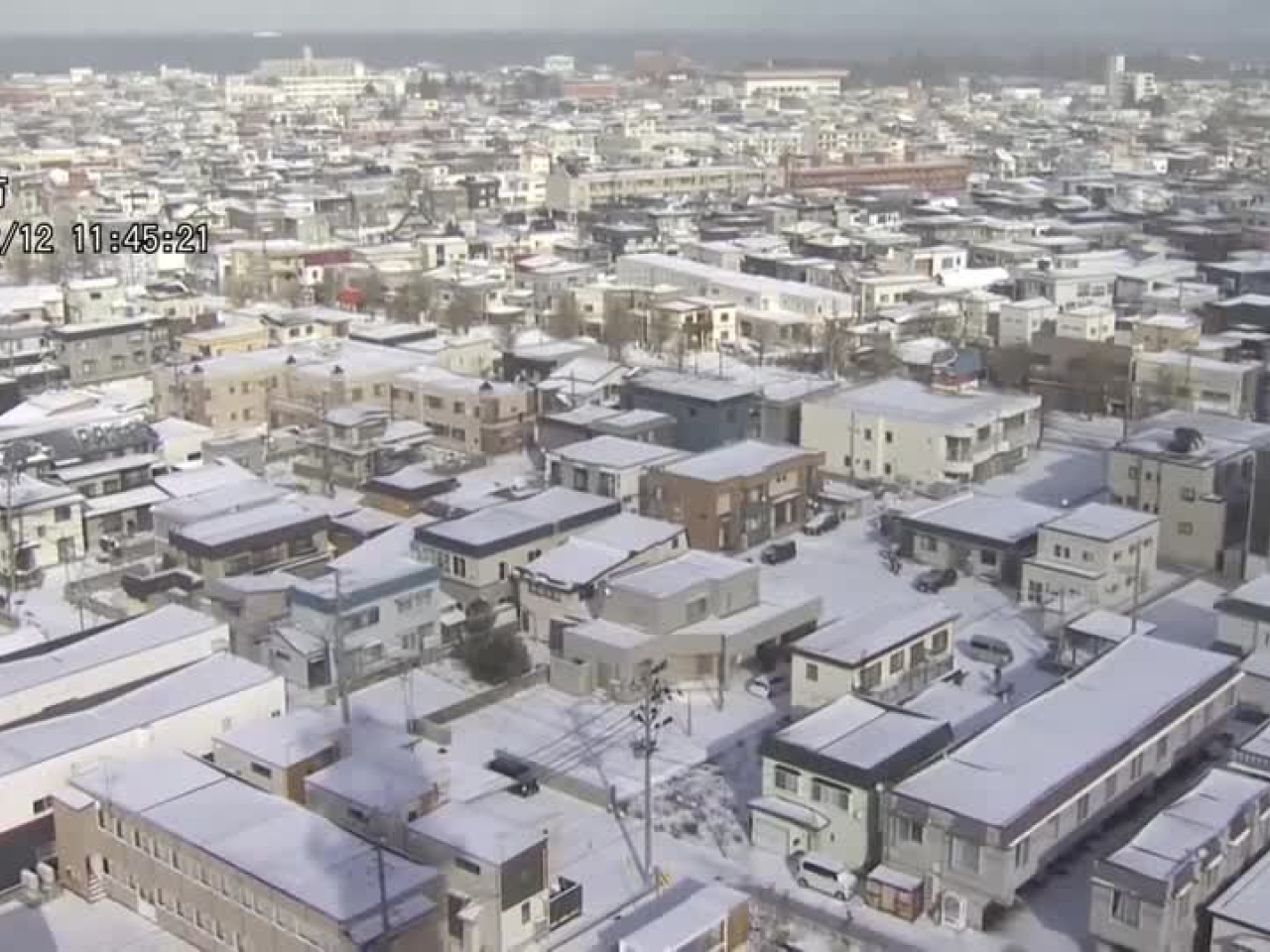 青森縣附近接近中午發生6.9級地震。（路透社）