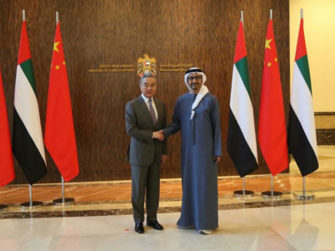 王毅表示，中方願與阿聯酋加強溝通協調，共同推動中阿全面戰略夥伴關係向更高水平邁進。（外交部網頁圖片）