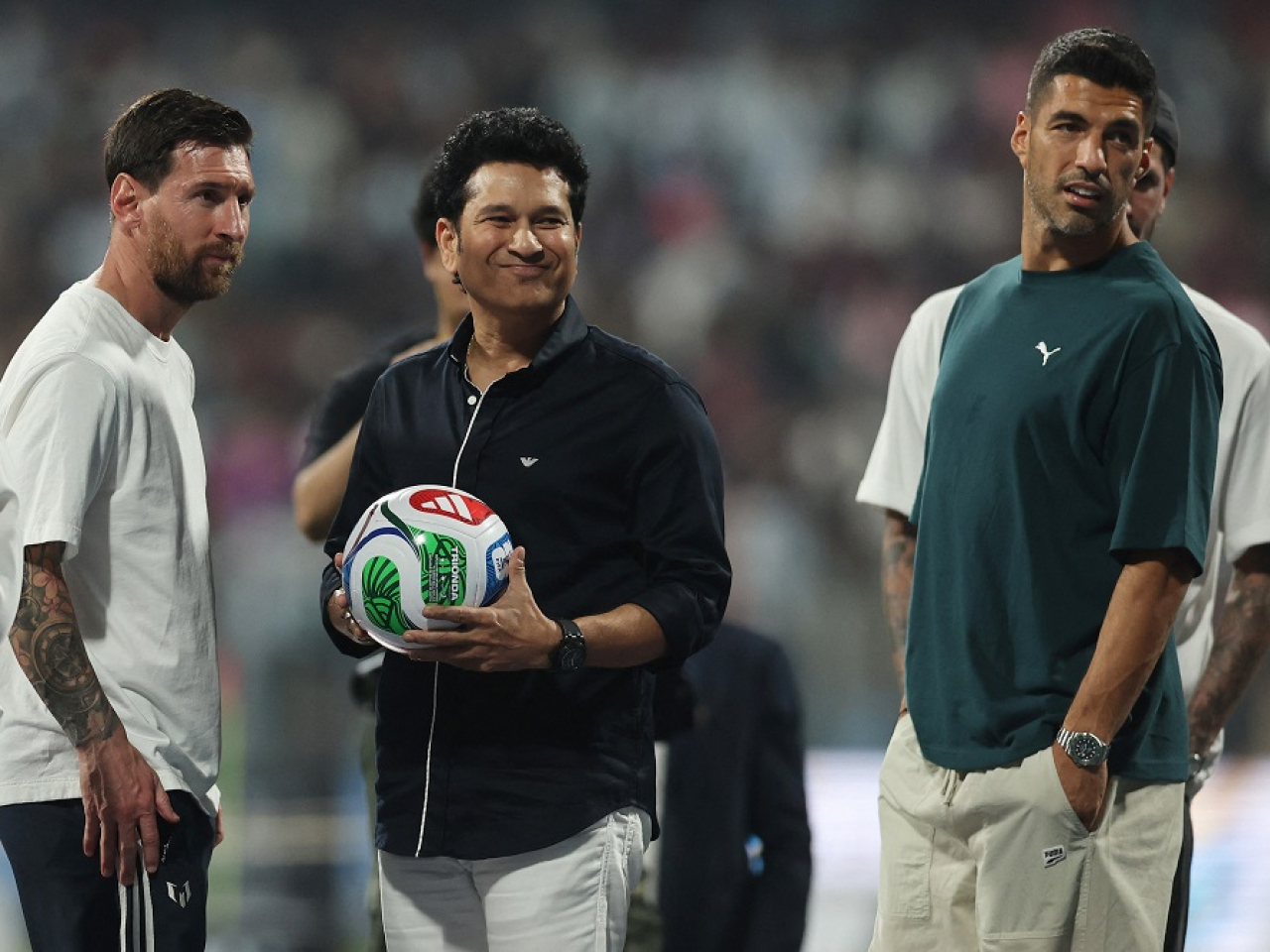 Batting legend Sachin Tendulkar thanks football icon Lionel Messi for being in Mumbai and encouraging youngsters to take up the game. Photo: Reuters