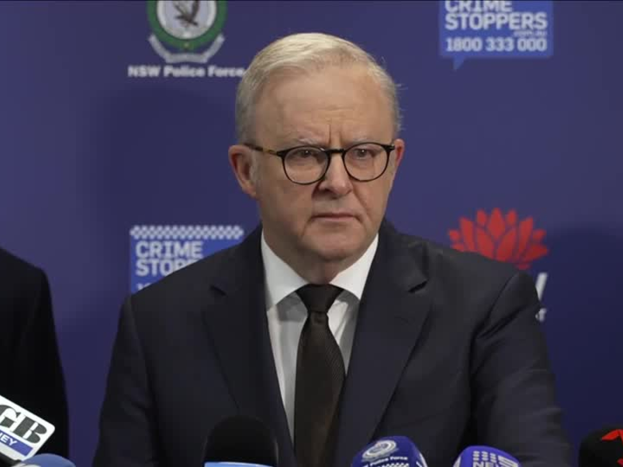 阿爾巴內塞形容襲擊是反猶太和恐怖主義行為。（路透社）