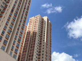 地產代理表示，市場焦點重回一手，拖累上周末二手成交回落。（港台圖片）