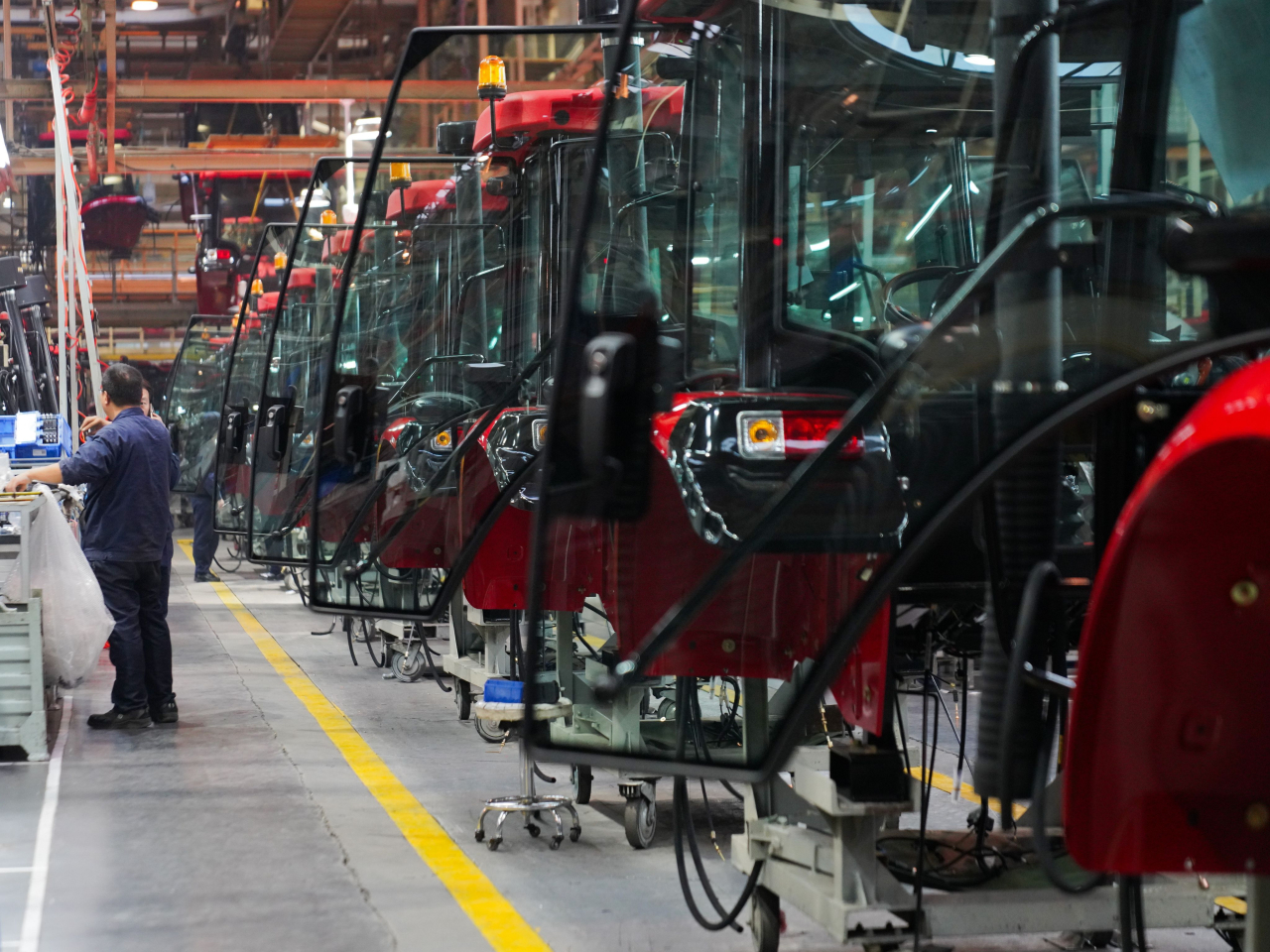 付凌暉表示，「兩重」、「兩新」等政策措施深入實施，帶動工業生產增長，支持產業升級。（新華社資料圖片）