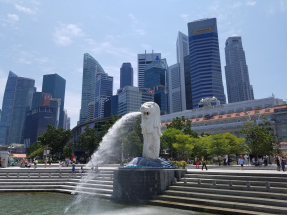 新加坡金管局公布一系列新的金融和資本市場措施，加強與內地金融合作。（港台圖片）