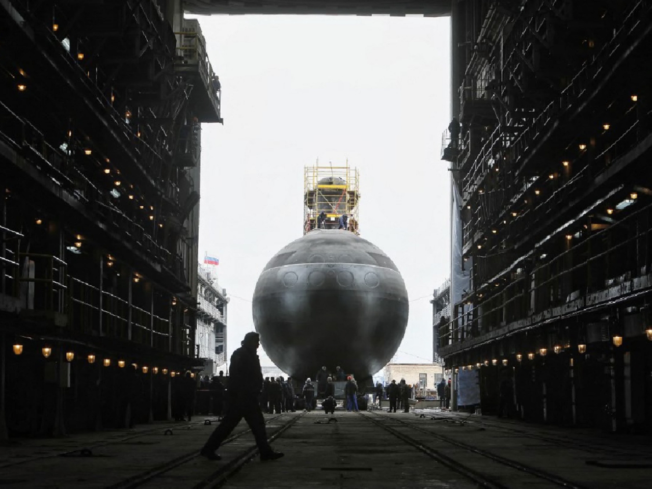 烏克蘭稱使用無人潛航器令俄羅斯海軍一艘潛艇損壞。圖為同型號潛艇。（法新社資料圖片）